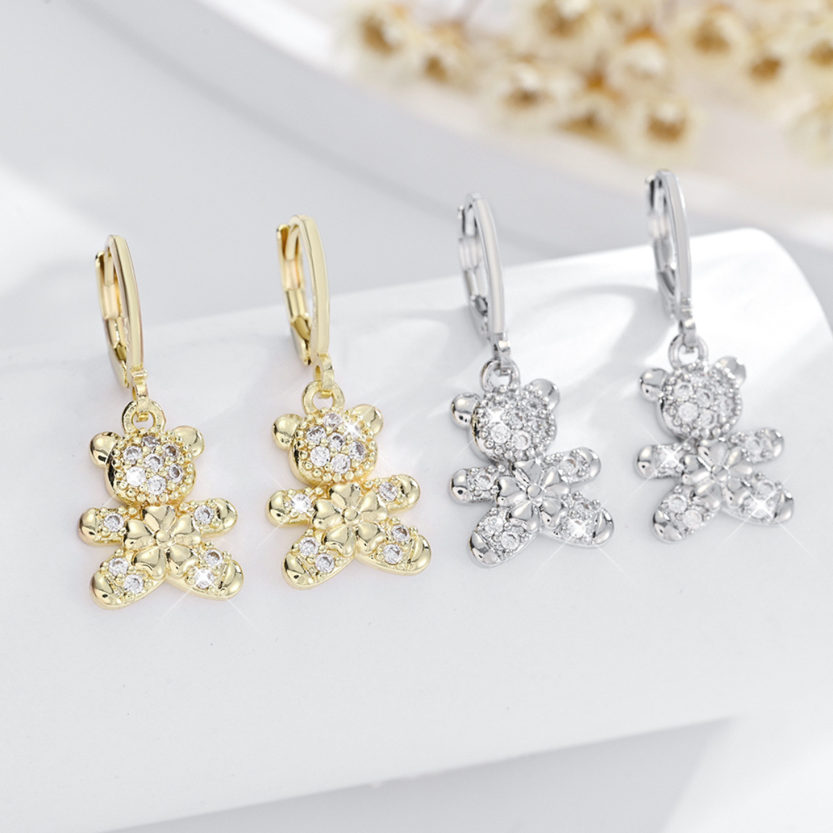 Aretes Candonga Mujer Osito Flor Oro Laminado Circonios