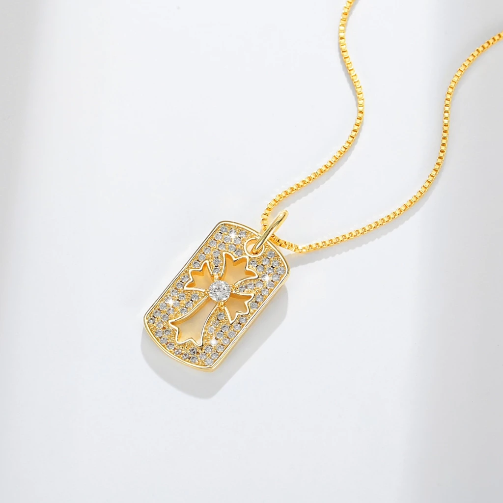 Cadena Collar Placa con Cruz y Corona, Dorada con Brillantes